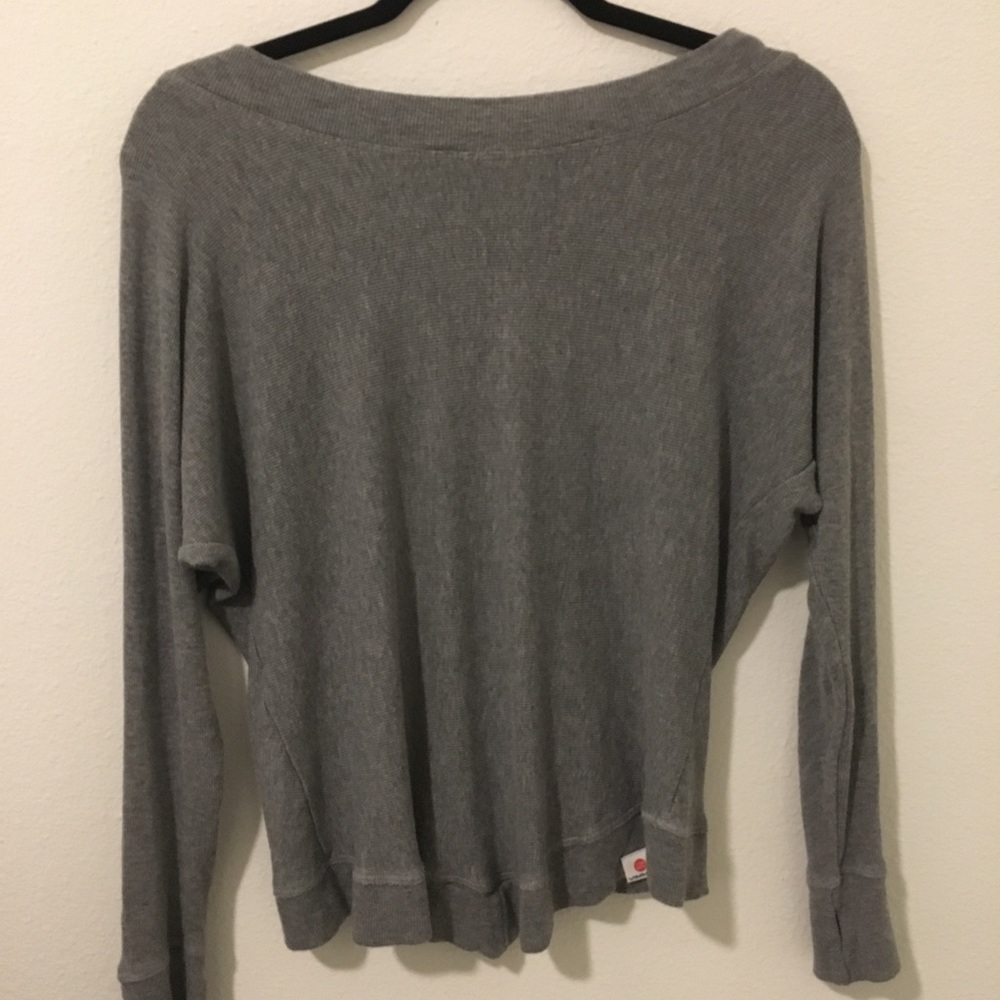 Vimmia - off the shoulder Athleisure top